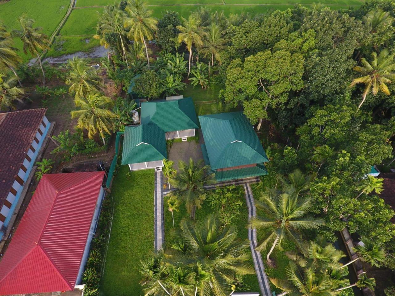 Pamba Inn Alappuzha Екстериор снимка